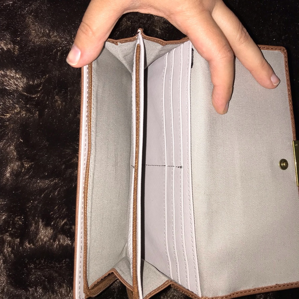 Fossil wallet. - Picture 2 of 2